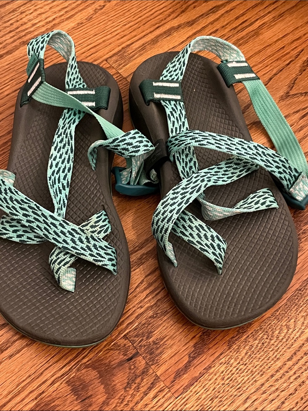 Chaco Womens Multi-Green Multi- Strap Waterproof/Hiking Sandal Size 9